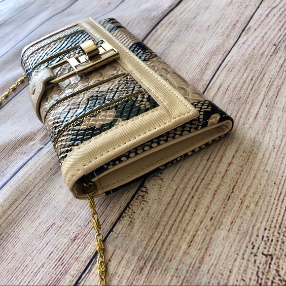 Snake Skin Print Flap Buckle Clutch Crossbody Bag - Picture 6 of 7